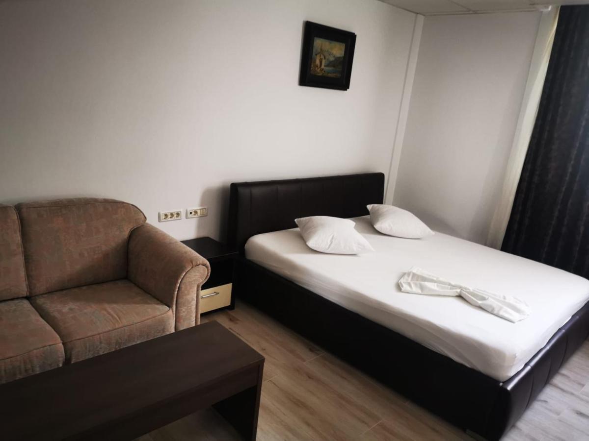 Hotel Viva Ploieşti Dış mekan fotoğraf