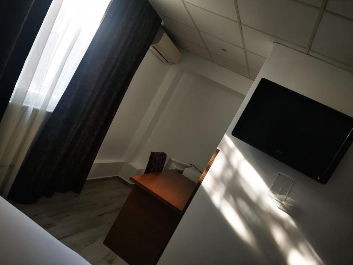 Hotel Viva Ploieşti Dış mekan fotoğraf