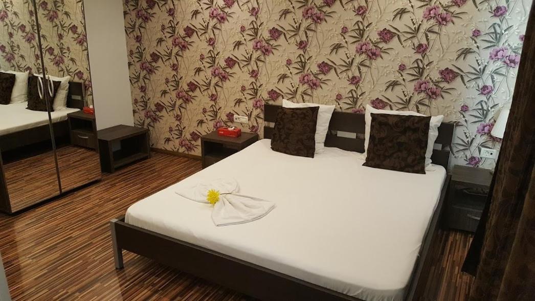 Hotel Viva Ploieşti Dış mekan fotoğraf